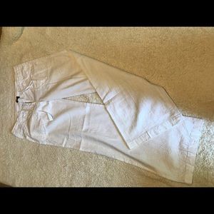 Women’s white linen pants